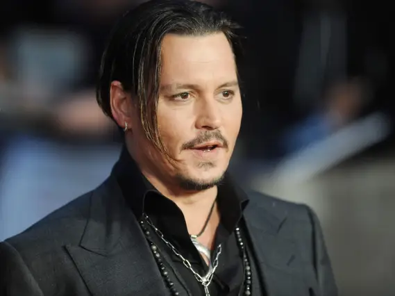 Quelle est la première nomination aux Oscars de Johnny Depp ?