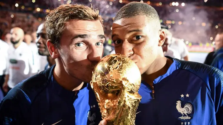 Kylian Mbappé vs Antoine Griezmann : Quel joueur te ressemble le plus ?