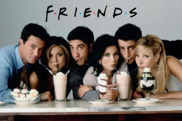 Dans "Friends", quel personnage est connu pour son amour du nettoyage et de l'ordre ?
