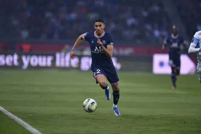 En quelle année Achraf Hakimi a-t-il signé avec le Paris Saint-Germain (PSG) ?