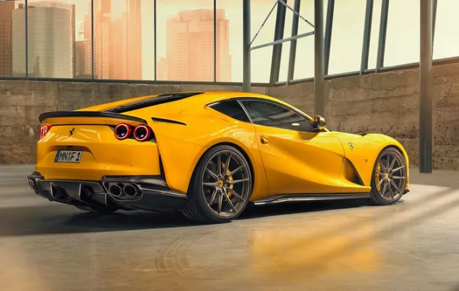 Le moteur V12 de la Ferrari 812 Superfast est capable de produire combien de chevaux ?