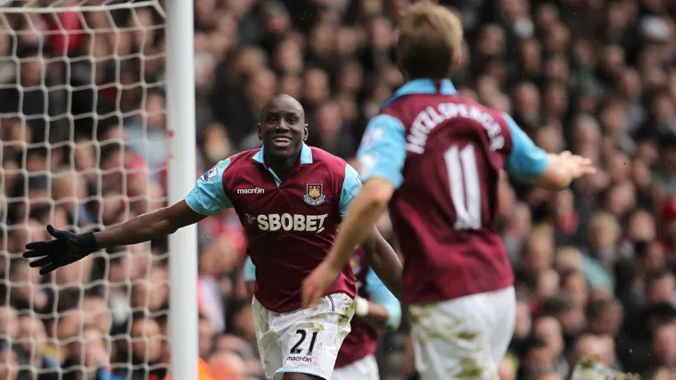Quel attaquant sénégalais a marqué de nombreux buts pour West Ham United au cours des années 2000 ?