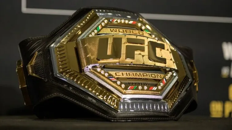 Quel est le nom du tout premier champion poids lourd de l'UFC ?