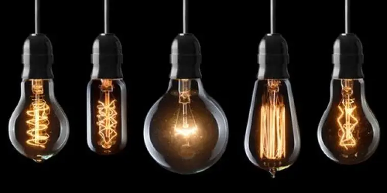  Quel inventeur est associé à la première ampoule électrique pratique ?