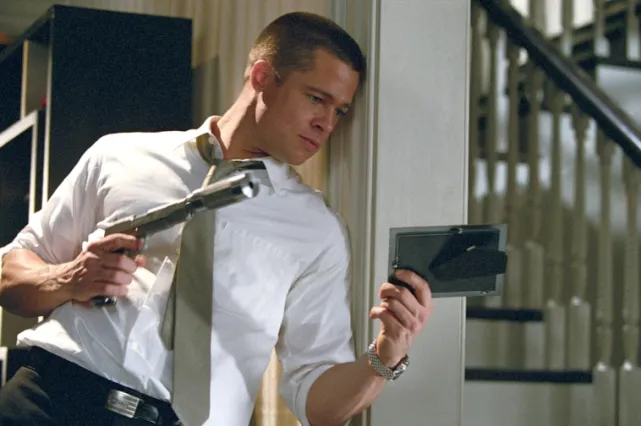 Qui était la partenaire de Brad Pitt dans le film "Mr. & Mrs. Smith" en 2005 ?
