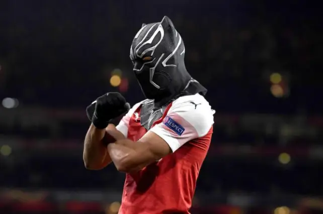 Quel est le numéro de maillot que porte habituellement Pierre-Emerick Aubameyang à Arsenal ?