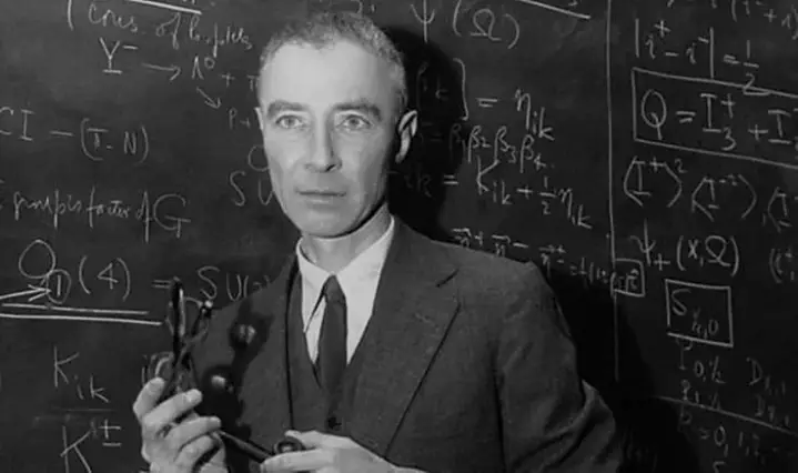  Quelle est la date de naissance de J. Robert Oppenheimer ?