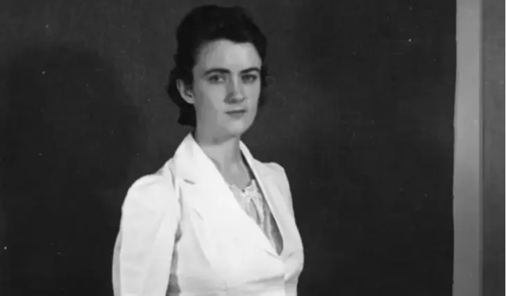 Qui était la femme d'Oppenheimer, qui était elle-même une intellectuelle éminente ?