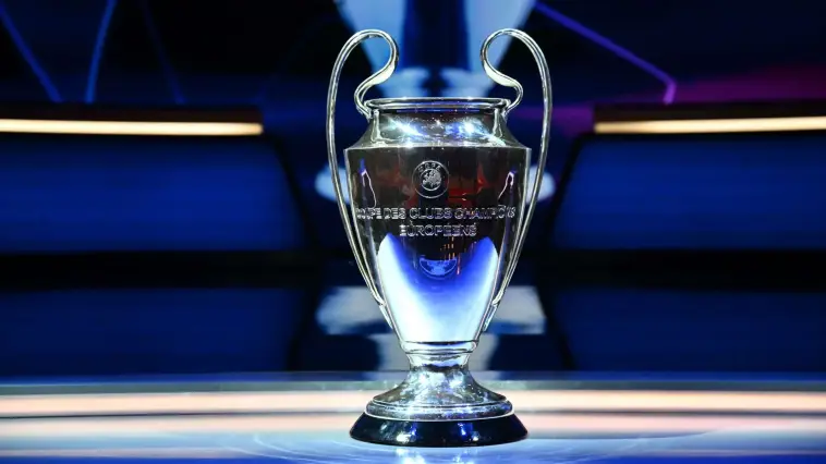Avec quelle équipe Luis Enrique a-t-il remporté la Ligue des champions de l'UEFA en tant qu'entraîneur ?