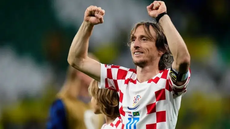 Dans quel club Luka Modrić a-t-il débuté sa carrière professionnelle ?