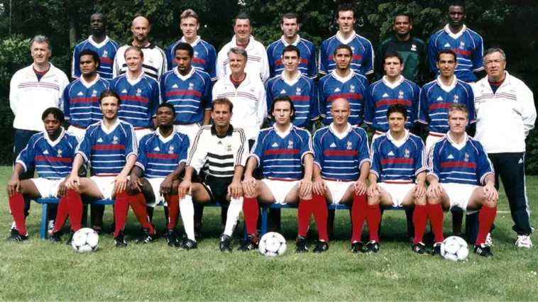 Quel est le numéro de maillot que Robert Pirès portait en équipe nationale française ?