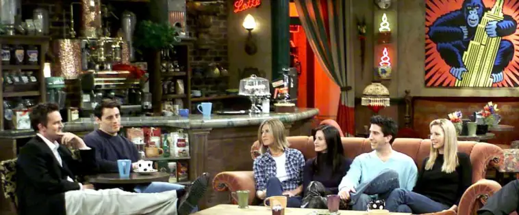 Quel personnage a chanté "Smelly Cat" au Central Perk ?