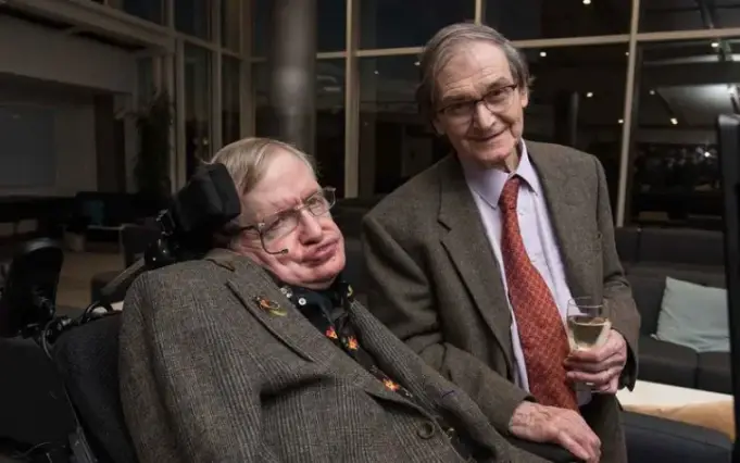 Quel concept scientifique majeur est associé à Stephen Hawking et Roger Penrose ?