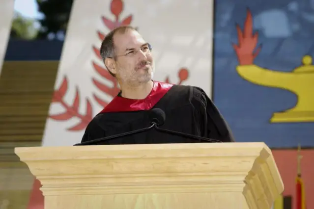 Quel est le titre du discours célèbre de Steve Jobs prononcé lors de la cérémonie de remise des diplômes de Stanford en 2005 ?