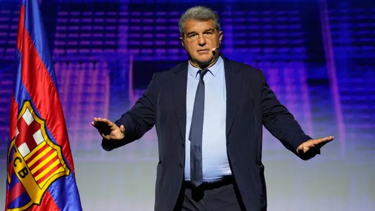 Avant de devenir président du FC Barcelone, Laporta a été président de quel groupe de pression catalan influent ?