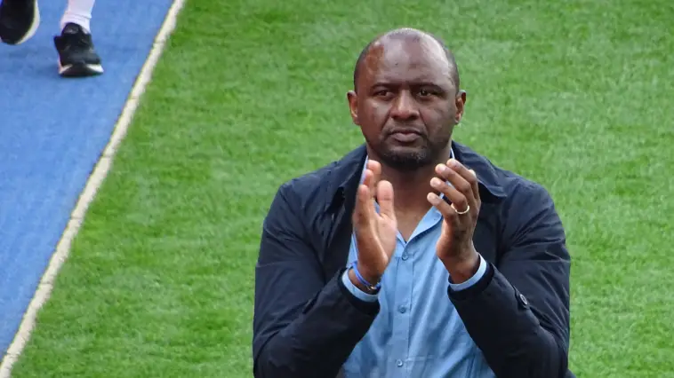 Pour quel club anglais Patrick Vieira a-t-il travaillé en tant que manager après avoir quitté l'OGC Nice ?