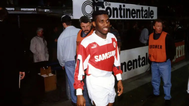 Dans quel pays Jay-Jay Okocha a-t-il commencé sa carrière professionnelle en Europe ?