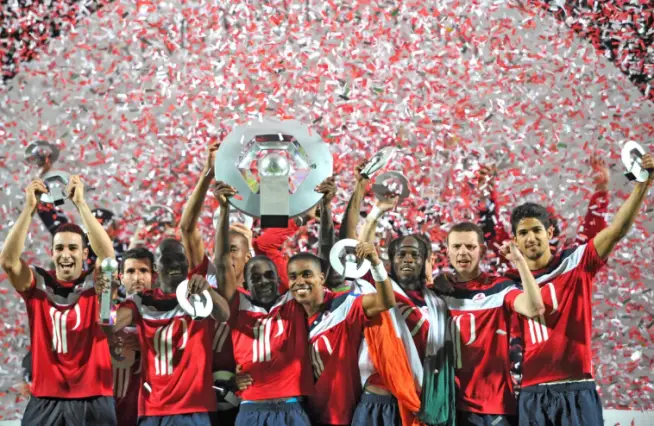 En quelle année le LOSC Lille a-t-il réalisé un doublé championnat de France et Coupe de France ?
