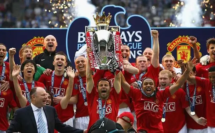 Combien de fois le Manchester United a-t-il remporté la Premier League anglaise ?