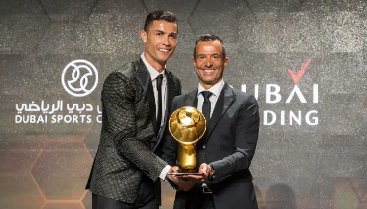 Le prix Agent de l'Année a souvent été remis à quel célèbre agent de football ?