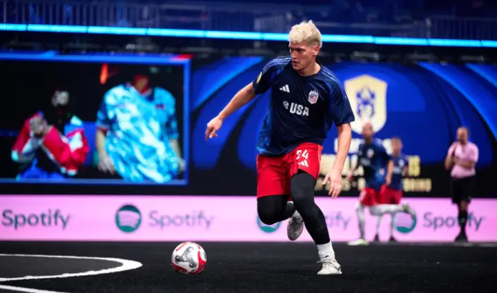 Quel type de joueurs peut participer à la Kings World Cup Nations ?