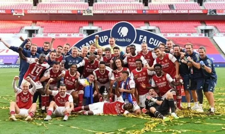 Combien de fois Arsenal a-t-il remporté la FA Cup  ?