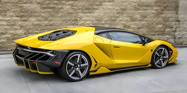 Quel célèbre designer a contribué à la création de plusieurs modèles emblématiques de Lamborghini ?