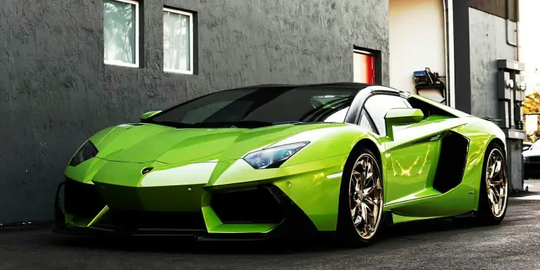 Quel est le nom du système de transmission intégrale utilisé par Lamborghini ?