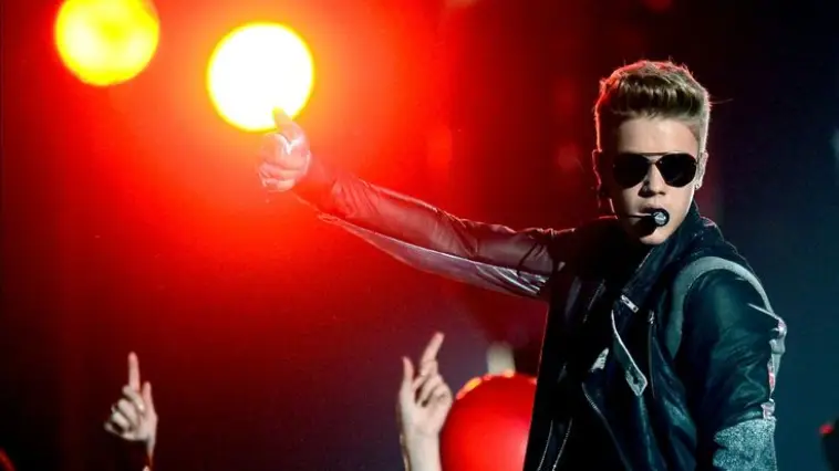 Quel était le premier album studio de Justin Bieber ?