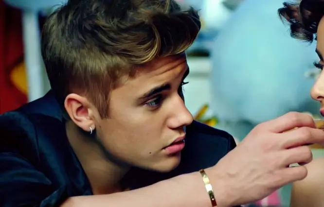 Quel est le nom du documentaire Netflix qui offre un aperçu de la vie de Justin Bieber ?