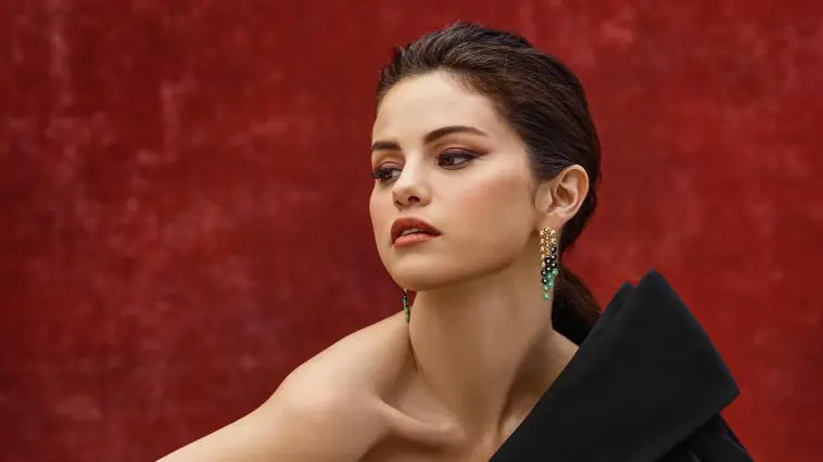 Quel est le nom du personnage qu'elle joue dans le film "Spring Breakers" ?