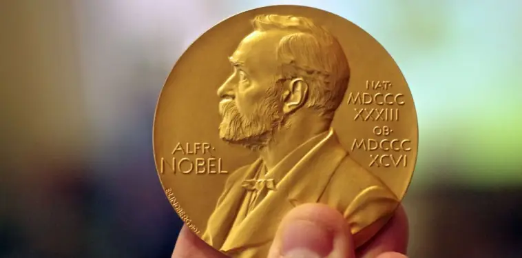 Quelle année Albert Einstein a-t-il reçu le prix Nobel de physique ?