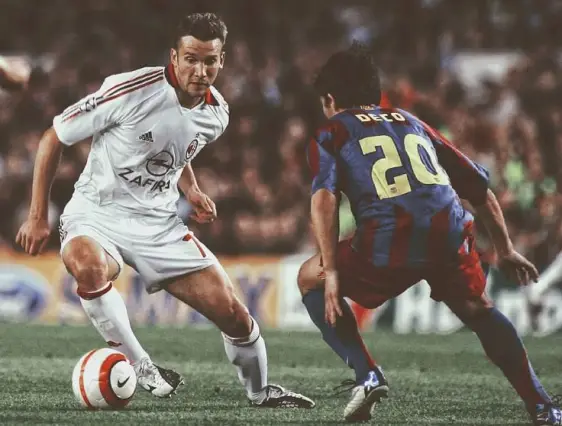 En quelle année Andriy Shevchenko a-t-il pris sa retraite du football professionnel ?