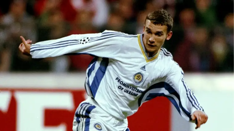 Combien de fois Andriy Shevchenko a-t-il remporté le championnat ukrainien avec le Dynamo Kiev pendant sa carrière de joueur ?