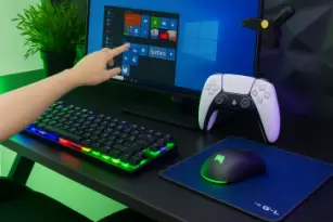 Quel est ton style de jeu  Manette, Clavier-Souris ou Écran Tactile ?