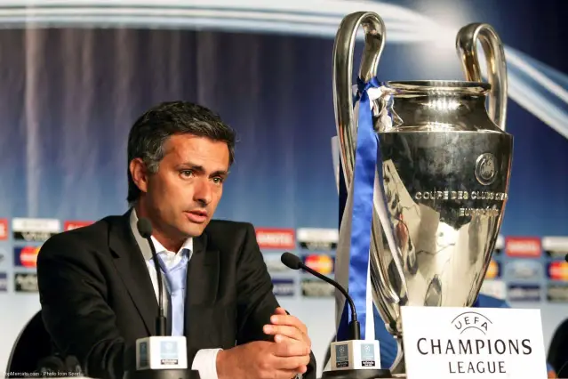 En quelle année José Mourinho a-t-il remporté pour la première fois la Ligue des champions de l'UEFA en tant qu'entraîneur ?